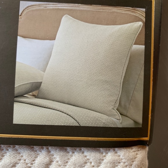 New Target Euro Sham Beige Egyptian 26 inch - Picture 5 of 6